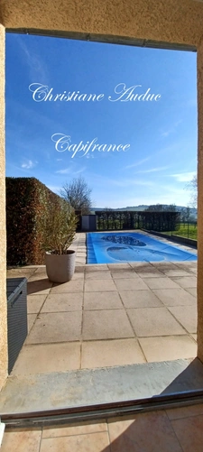 LE ROUSSET-MARIZY Former stone farmhouse with swimming pool, on approximately 2,000 m² of land