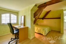 Family home with swimming pool on the outskirts of Lyon