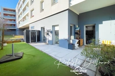 MOULIN A VENT - Appartement 2 pièces avec 36m2 d'exterieur - Garage