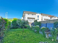 REIGNIER-ÉSERY – Maison mitoyenne 105 m² – 3 chambres – jardin – double garage