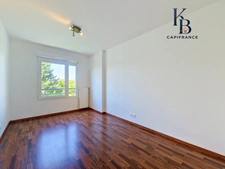 AMBILLY, appartement T3 de 70 m² avec terrasse de 23 m² à deux pas de la douane