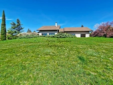 VETRAZ-MONTHOUX – Maison individuelle de 270 m² – Pièce de vie 110 m² – Terrain 4 851 m² sans vis-à-vis