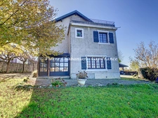 Maison à vendre - 7 pièces - 185 m² habitables - 326 m² au sol - 1359 m² de terrain - vue panoramique - COLLONGES SOUS SALEVE (74)