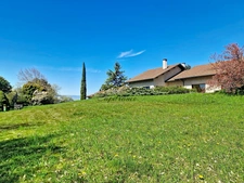 VETRAZ-MONTHOUX – Maison individuelle de 270 m² – Pièce de vie 110 m² – Terrain 4 851 m² sans vis-à-vis