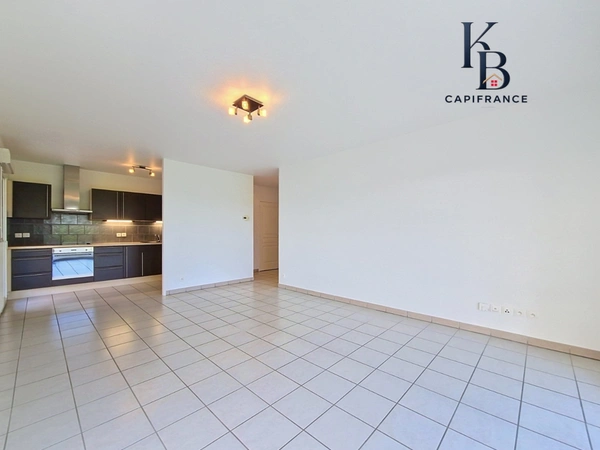 AMBILLY, appartement T3 de 70 m² avec terrasse de 23 m² à deux pas de la douane