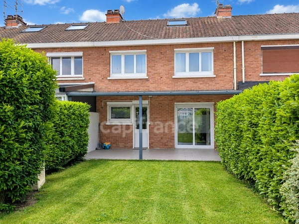 MAISON BATIR AVEC 4 CHAMBRES, JARDIN ET GARAGE