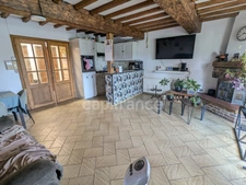 Maison bel étage avec jardin et grand garage