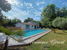 MAISON FAMILIALE ET LUMINEUSE 4 CHAMBRES AVEC PISCINE ET JARDIN ENTIEREMENT CLOS