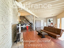 Equestrian property on over 4 hectares with a 133 m² house