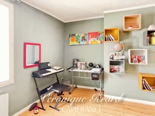 IDEAL Famille ou Investisseurs Maison en Pierre avec cours, jardin et grange