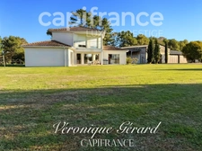 Equestrian property on over 4 hectares with a 133 m² house