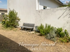IDEAL Famille ou Investisseurs Maison en Pierre avec cours, jardin et grange