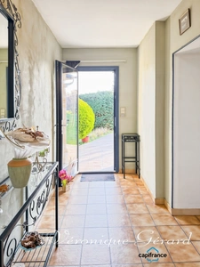 Maison de 134 m² de plain-pied, en pierre, sur plus de 5880 m²