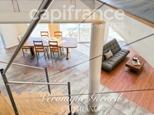 Equestrian property on over 4 hectares with a 133 m² house