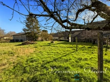 Maison en pierre de 150 M²  avec travaux à SAINT VIVIEN DE MONSEGUR