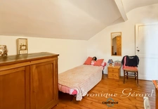 Maison en pierre de 121 M² avec 3 chambres, possibilité 4 , le tout sur 1449 M² de terrain