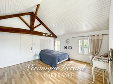 Belle Girondine avec Gîte et boxes pour chevaux à SAINT CHRISTOPHE DE DOUBLE sur 12000M² de terrain. 