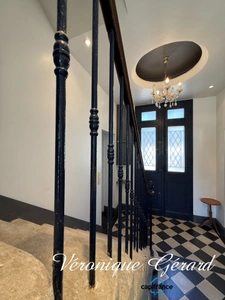 BELLE MAISON EN PIERRE DE TAILLE DE 252 M², 7 CHAMBRES, COMBLES AMÉNAGEABLES, JARDIN PAYSAGER,3 GARAGES