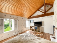 Belle Girondine avec Gîte et boxes pour chevaux à SAINT CHRISTOPHE DE DOUBLE sur 12000M² de terrain. 