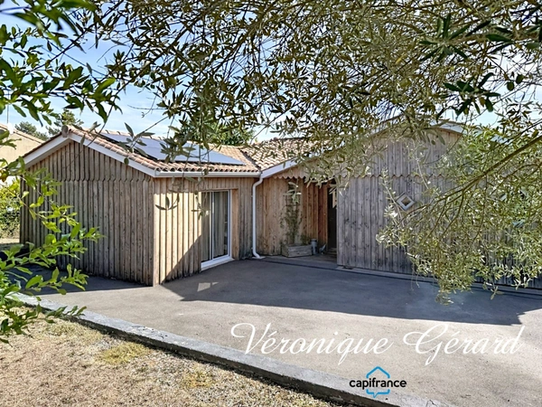 Ensemble immobilier Maison principale de 170 M² et Gîte de 80 M² pour une surface habitable totale de 250 M²