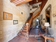 Authentique maison de caractère en pierre du XVIIIe siècle avec 200 m² habitables, dépendances et jardin clos