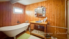 Maison en pierre de 121 M² avec 3 chambres, possibilité 4 , le tout sur 1449 M² de terrain
