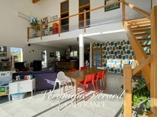 Maison Lumineuse de 140 M² sur  plus de 3000M² de terrain arboré, clos.