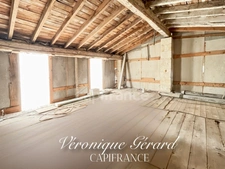 IDEAL INVESTISSEMENT MAISON EN PIERRE SUR environ 1700 M2 DE TERRAIN UB VENTE INTERACTIVE