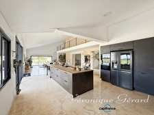 Propriété Equestre avec maison en Pierre de 250 M² avec carrière de 60X40