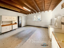 Maison en pierre de 150 M²  avec travaux à SAINT VIVIEN DE MONSEGUR