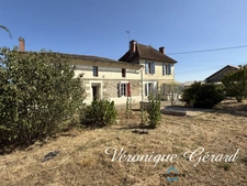 Ensemble immobilier de 300M² 11 pièces sur environ 2976 M²