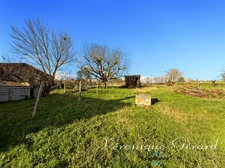 Maison en pierre de 150 M²  avec travaux à SAINT VIVIEN DE MONSEGUR
