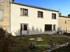 Maison en pierre de 150 M²  avec travaux à SAINT VIVIEN DE MONSEGUR