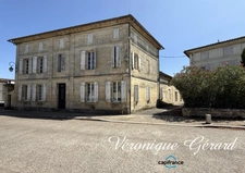 BELLE MAISON EN PIERRE DE TAILLE DE 252 M², 7 CHAMBRES, COMBLES AMÉNAGEABLES, JARDIN PAYSAGER,3 GARAGES