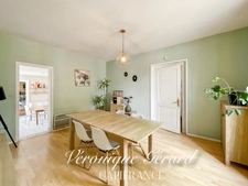 IDEAL Famille ou Investisseurs Maison en Pierre avec cours, jardin et grange