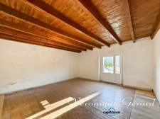 Maison en pierre de 150 M²  avec travaux à SAINT VIVIEN DE MONSEGUR