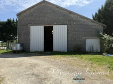 Ancien corps de ferme en pierre du XVIIIe siècle à LAUZUN