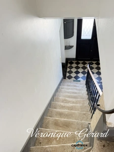 BELLE MAISON EN PIERRE DE TAILLE DE 252 M², 7 CHAMBRES, COMBLES AMÉNAGEABLES, JARDIN PAYSAGER,3 GARAGES