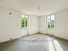 Ancien Presbytère en pierre de 179 M², 8 pièces 
