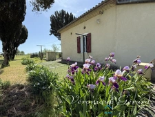 Ancien corps de ferme en pierre du XVIIIe siècle à LAUZUN
