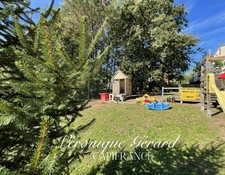 Maison Lumineuse de 140 M² sur  plus de 3000M² de terrain arboré, clos.