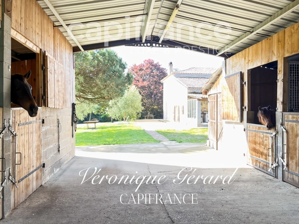PROPRIETE EQUESTRE SUR PLUS DE 10 HECTARES  