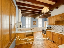 Belle Girondine avec Gîte et boxes pour chevaux à SAINT CHRISTOPHE DE DOUBLE sur 12000M² de terrain. 
