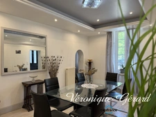 BELLE MAISON EN PIERRE DE TAILLE DE 252 M², 7 CHAMBRES, COMBLES AMÉNAGEABLES, JARDIN PAYSAGER,3 GARAGES