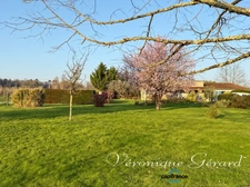 Maison de 134 m² de plain-pied, en pierre, sur plus de 5880 m²