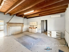 Maison en pierre de 150 M²  avec travaux à SAINT VIVIEN DE MONSEGUR