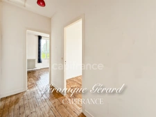 Ancien Presbytère en pierre de 179 M², 8 pièces 