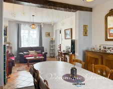 Maison en pierre de 121 M² avec 3 chambres, possibilité 4 , le tout sur 1449 M² de terrain