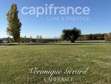 Equestrian property on over 4 hectares with a 133 m² house