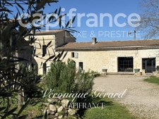 À Saint Christophe des Bardes. Propriété d’exception de plus de 310 M2 sur 4858 M2 de Terrain.